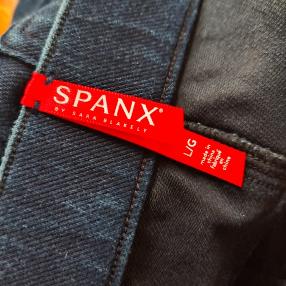 Spanx by Sara Blakely stretchy pull on leggings - Picture 3 of 4